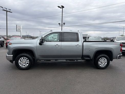 Used 2024 Chevrolet Silverado 2500 LTZ w/ LTZ Convenience Package AWD/4WD image 11