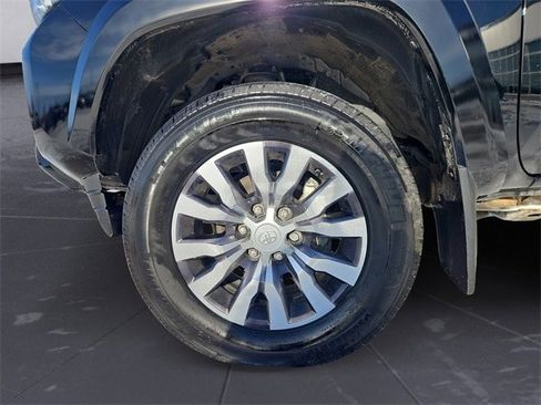 Used 2023 Toyota Tacoma Limited image 14