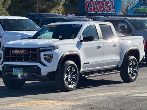 Used 2024 GMC Canyon AT4 w/ Technology Package image 8