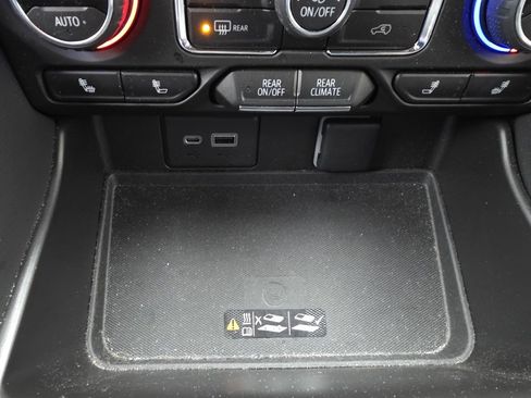 Used 2022 Chevrolet Tahoe RST image 16