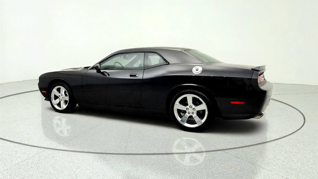 Used 2010 Dodge Challenger R/T RWD image 7