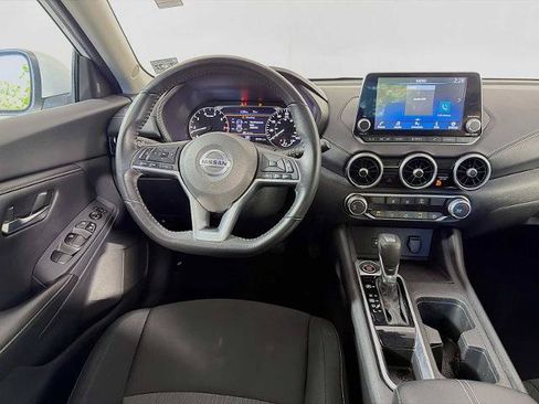 Certified 2022 Nissan Sentra SV FWD image 19