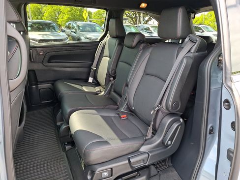 Used 2024 Honda Odyssey Sport image 10