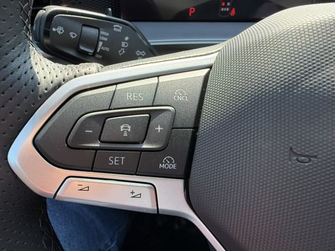 New 2026 Volkswagen Tiguan SE R-Line AWD/4WD image 15