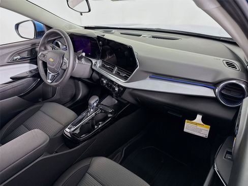 New 2026 Chevrolet Trax LT w/ Driver Confidence Package FWD image 20