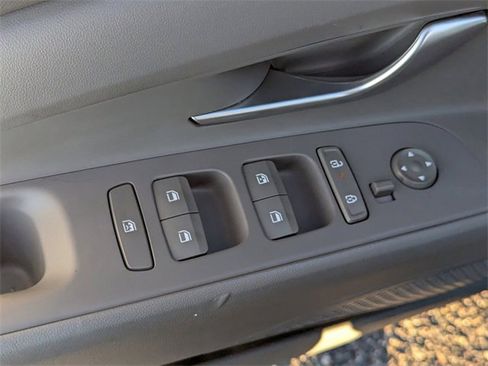 Used 2024 Hyundai Elantra SEL image 24