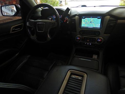 Used 2020 GMC Yukon Denali AWD/4WD image 19