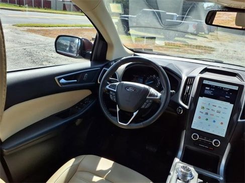 Used 2022 Ford Edge SEL w/ Convenience Package image 15