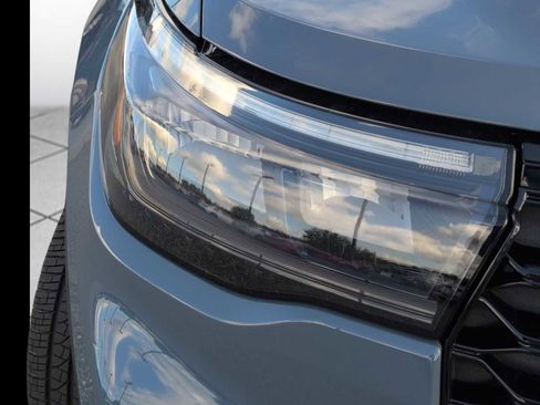 New 2025 Ford Explorer ST image 3