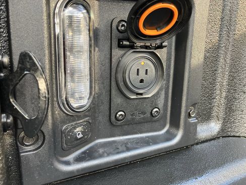 Used 2023 Ford Maverick XLT w/ XLT Luxury Package image 11