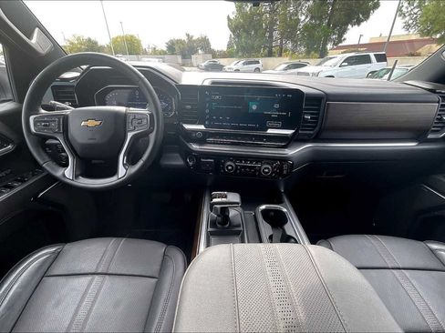 Used 2024 Chevrolet Silverado 1500 High Country w/ High Country Premium Package image 16