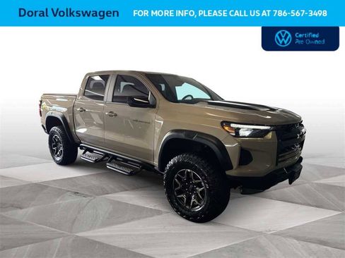 Used 2024 Chevrolet Colorado ZR2 w/ ZR2 Convenience Package III image 2