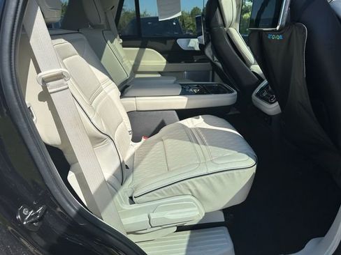 Used 2021 Lincoln Navigator Black Label w/ Cargo Convenience Package image 10