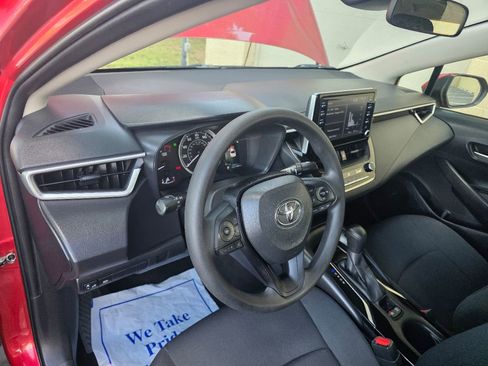 Used 2020 Toyota Corolla LE FWD image 8