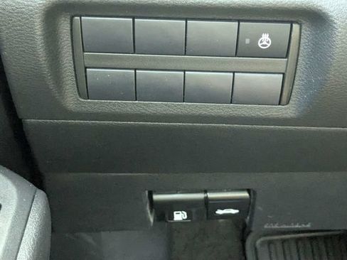 Used 2023 Nissan Kicks SR w/ SR Premium Package FWD image 25