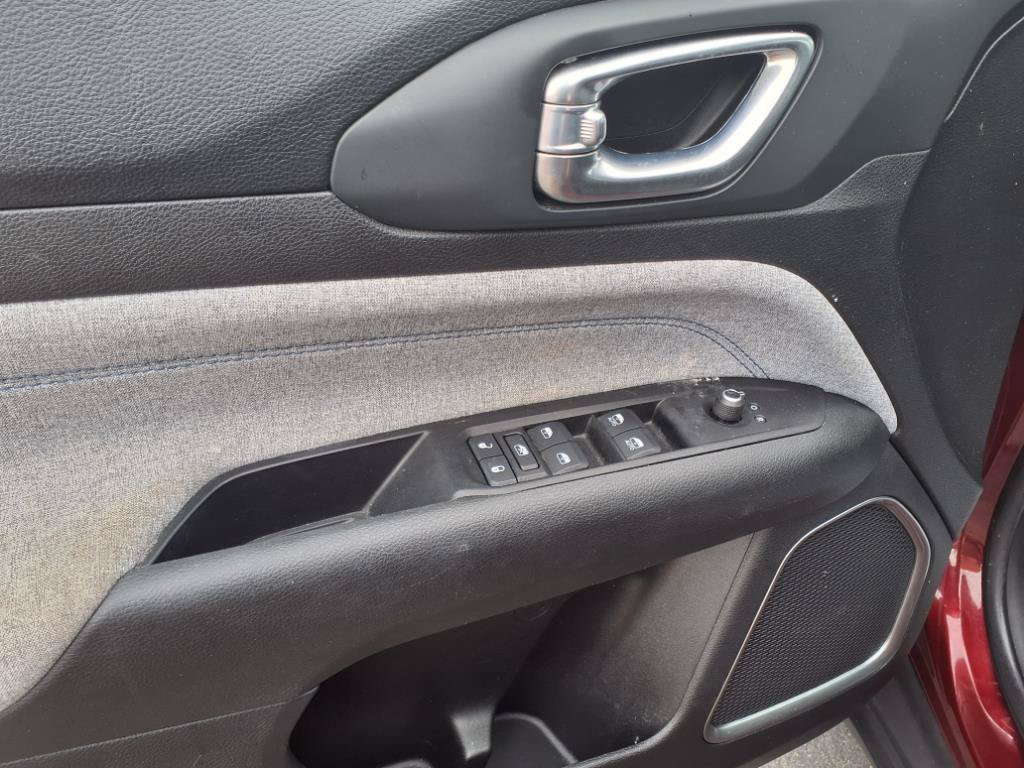 Used 2022 Jeep Compass Latitude w/ Convenience Group AWD/4WD image 12