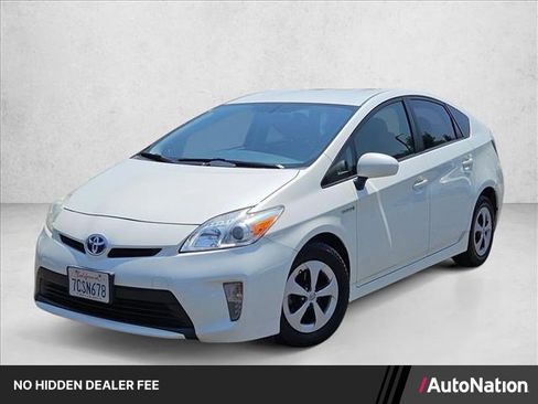 Used 2014 Toyota Prius Four FWD image 1