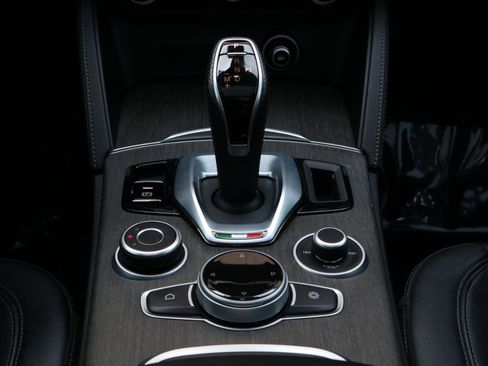 Used 2020 Alfa Romeo Stelvio Ti w/ Active Blind Spot Package image 52