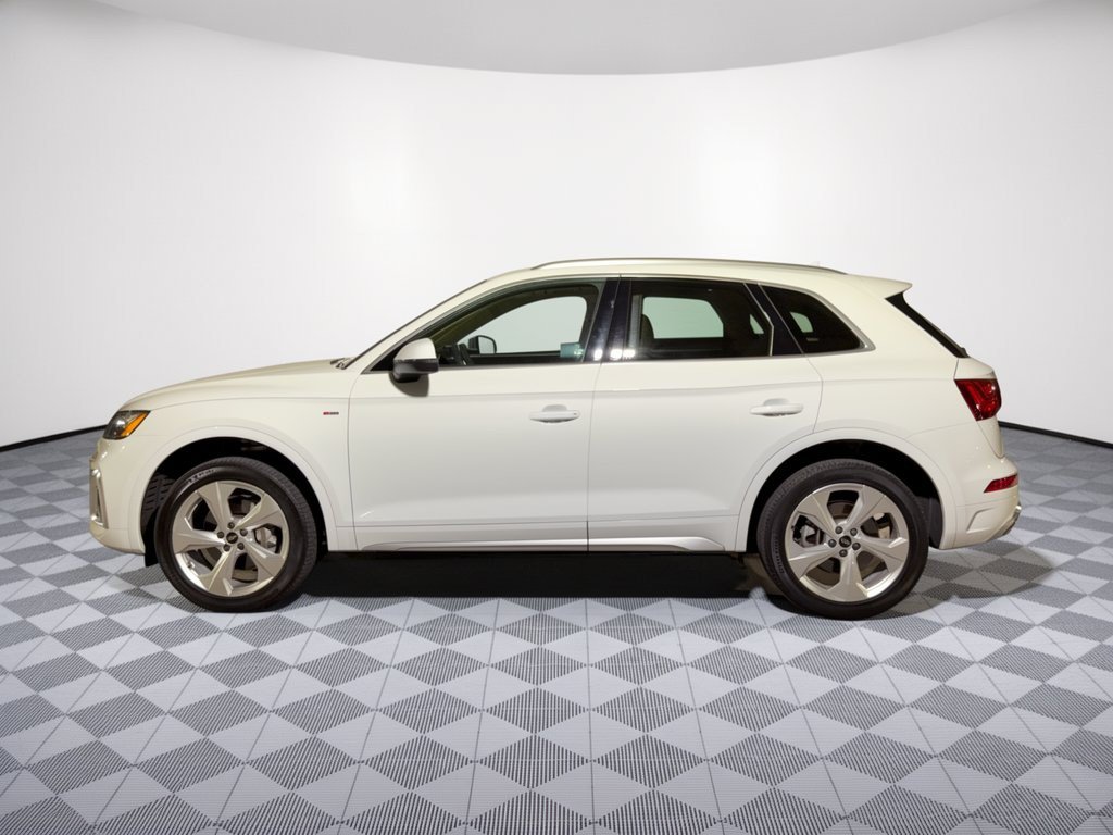 Certified 2023 Audi Q5 2.0T Premium Plus w/ Premium Plus Package AWD/4WD image 2