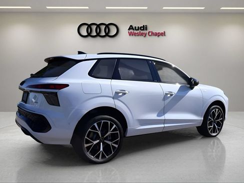 New 2026 Audi Q3 quattro 2.0T AWD/4WD image 5