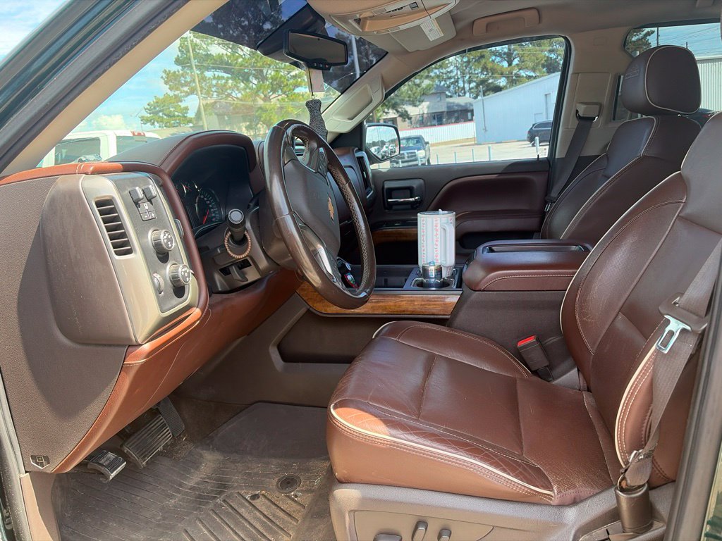 Used 2015 Chevrolet Silverado 1500 High Country w/ High Country Premium Package AWD/4WD image 5