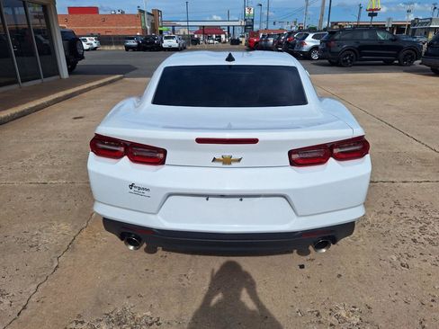 Used 2022 Chevrolet Camaro LT RWD image 7