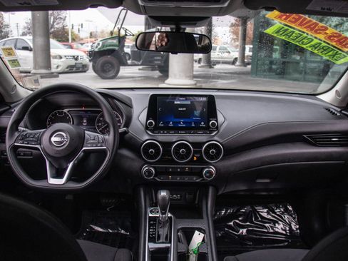 Used 2024 Nissan Sentra SV image 15