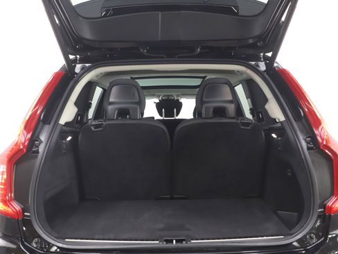 Used 2022 Volvo XC90 T6 Momentum w/ Advanced Package image 18