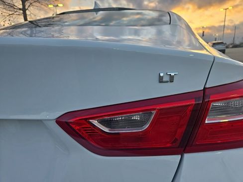 Used 2024 Chevrolet Malibu LT image 30