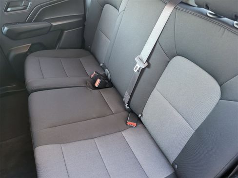 Used 2025 Chevrolet Colorado Trail Boss image 28