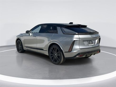New 2026 Cadillac Lyriq V image 6