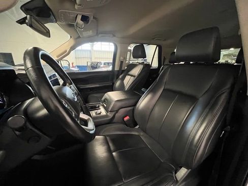 Used 2024 Ford Expedition XLT image 21