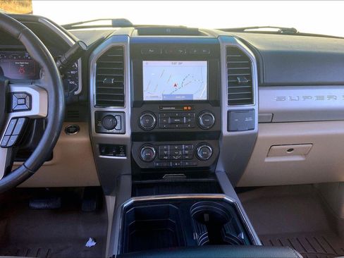 Used 2020 Ford F250 Lariat w/ Lariat Ultimate Package image 4