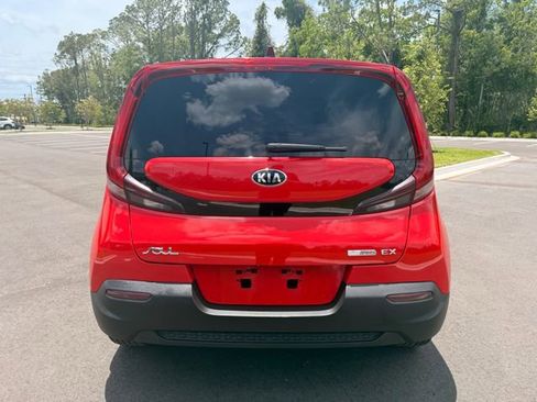 Used 2020 Kia Soul EX FWD image 11