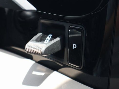 Used 2025 Porsche Taycan RWD image 17