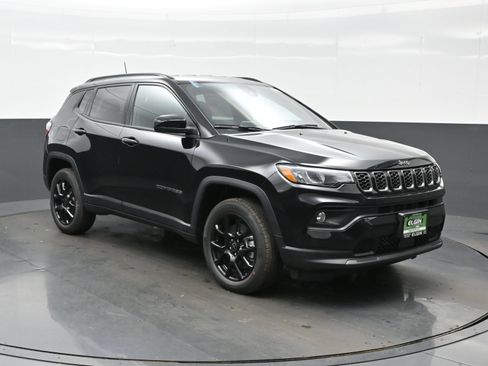 New 2026 Jeep Compass Latitude AWD/4WD image 11