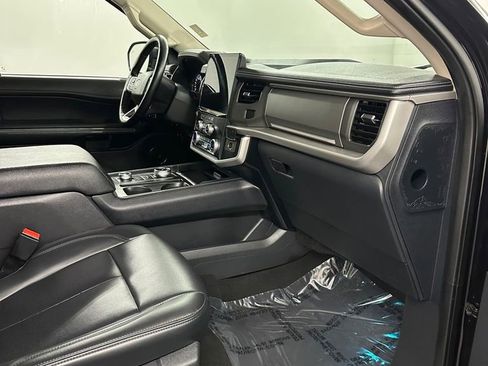 Used 2024 Ford Expedition Max XLT image 43