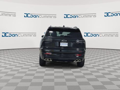 New 2026 Chevrolet Traverse RS w/ LPO, Floor Liner Package AWD/4WD image 7