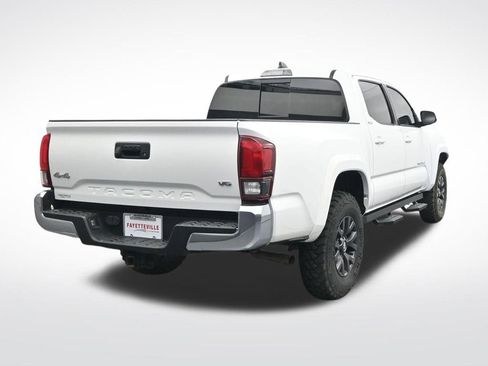 Used 2022 Toyota Tacoma SR5 AWD/4WD image 6