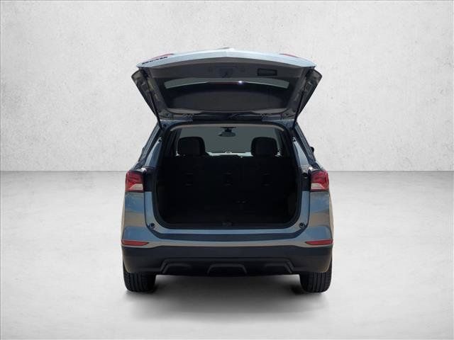 Used 2023 Chevrolet Equinox LS w/ LS Convenience Package FWD image 6