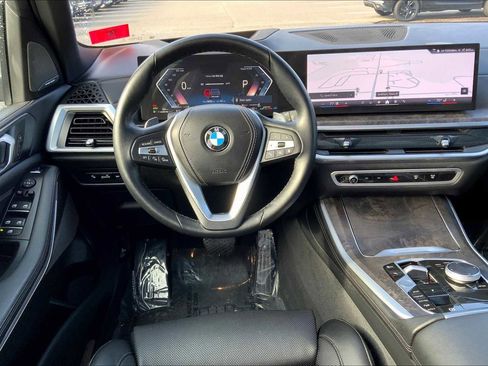 Used 2024 BMW X5 xDrive40i w/ Premium Package image 10