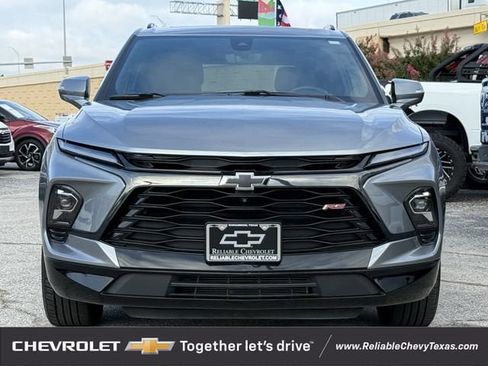 Used 2025 Chevrolet Blazer RS w/ Driver Confidence II Package AWD/4WD image 3