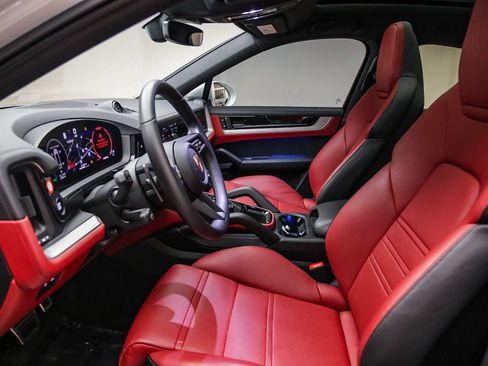 Certified 2026 Porsche Cayenne S AWD/4WD image 23