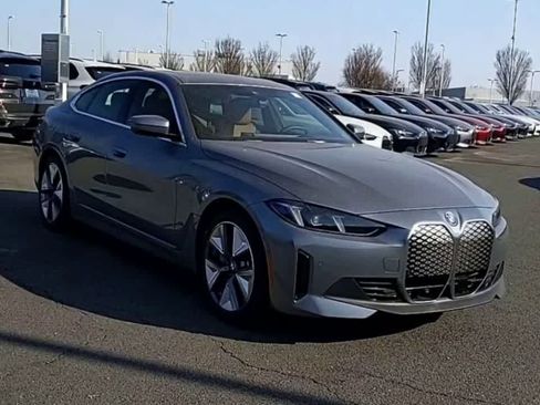 Used 2025 BMW i4 eDrive40 w/ Premium Package image 2