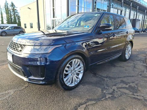 Used 2020 Land Rover Range Rover Sport HSE image 3