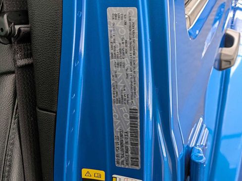 Used 2022 Jeep Wrangler Unlimited Sahara w/ Cold Weather Group image 34