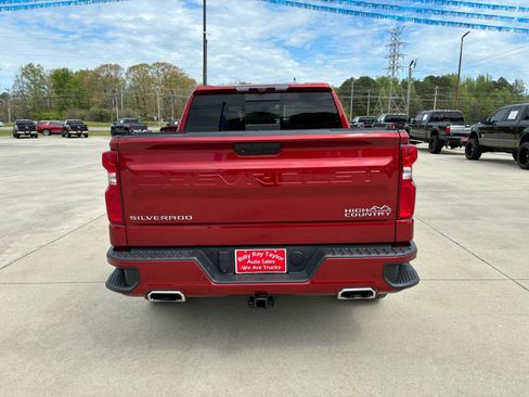 Used 2022 Chevrolet Silverado 1500 High Country w/ Technology Package AWD/4WD image 6