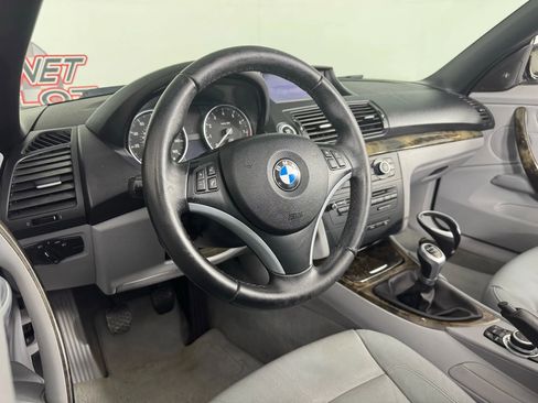 Used 2009 BMW 135i Convertible image 19