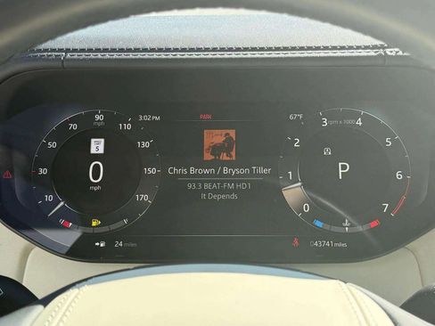 Used 2023 Land Rover Range Rover SE image 29