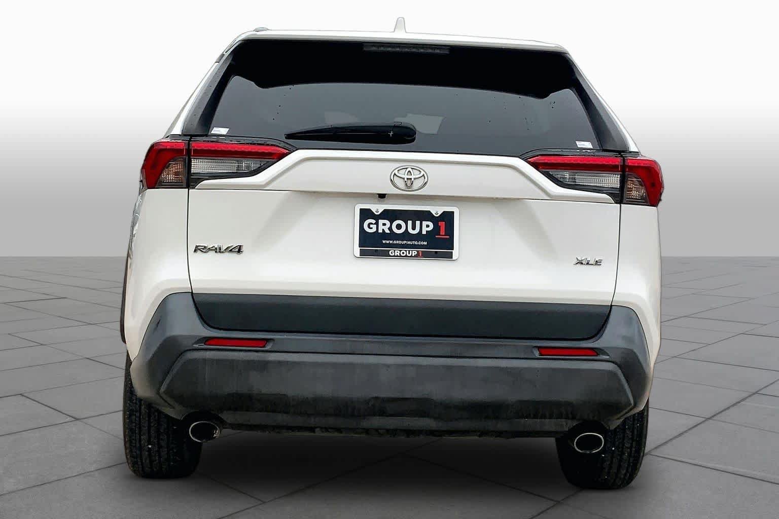 Used 2020 Toyota RAV4 XLE FWD image 5